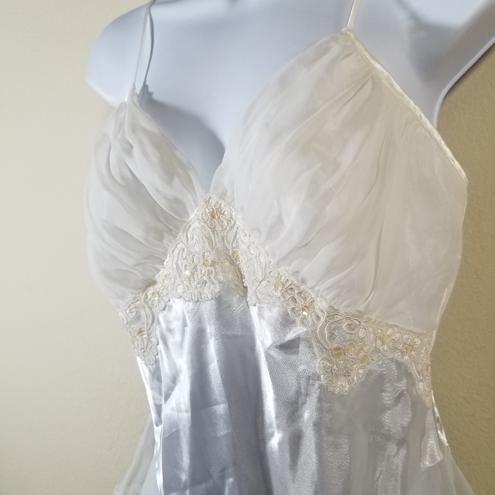 Vintage | Gold Label, Victoria Secret, Ivory Lace Teddy & Robe Lingerie Set, med - Picture 3 of 16